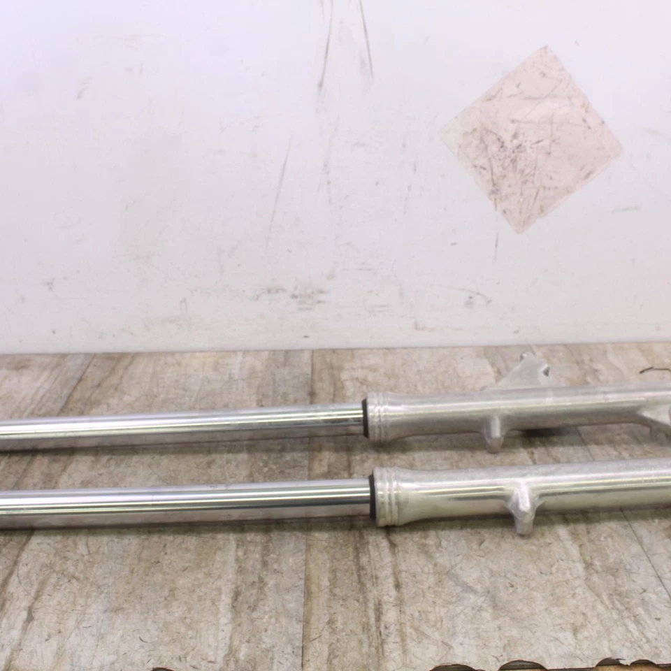 Par de horquillas delanteras izquierda y derecha Yamaha XJ650 XJ 650 MAXIM 1980 suspensión amortiguadora Foto 1 de 4