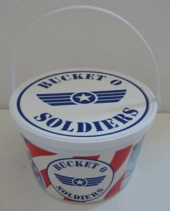 Disney Pixar Toy Story Collection Bucket O Soldiers Complete 72 Green Army Men - Picture 1 of 4