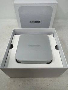 GEEKOM A8 Mini PC, AMD Ryzen 7 8745HS, 32 GB RAM DDR5, 1 TB SSD, Windows 11 Pro - Foto 1 di 9