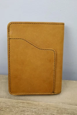 SADDLEBACK 皮革小号 MOLESKIN 口袋 FOLIO 保护套 5 5/8 英寸 X 4 1/4 英寸 — 第 1/4 张图片