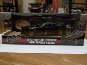 Jada 30998 - Smokey and the Bandit Trans Am + Belt Buckle - 1/24 Scale - NEW - Picture 1 of 8