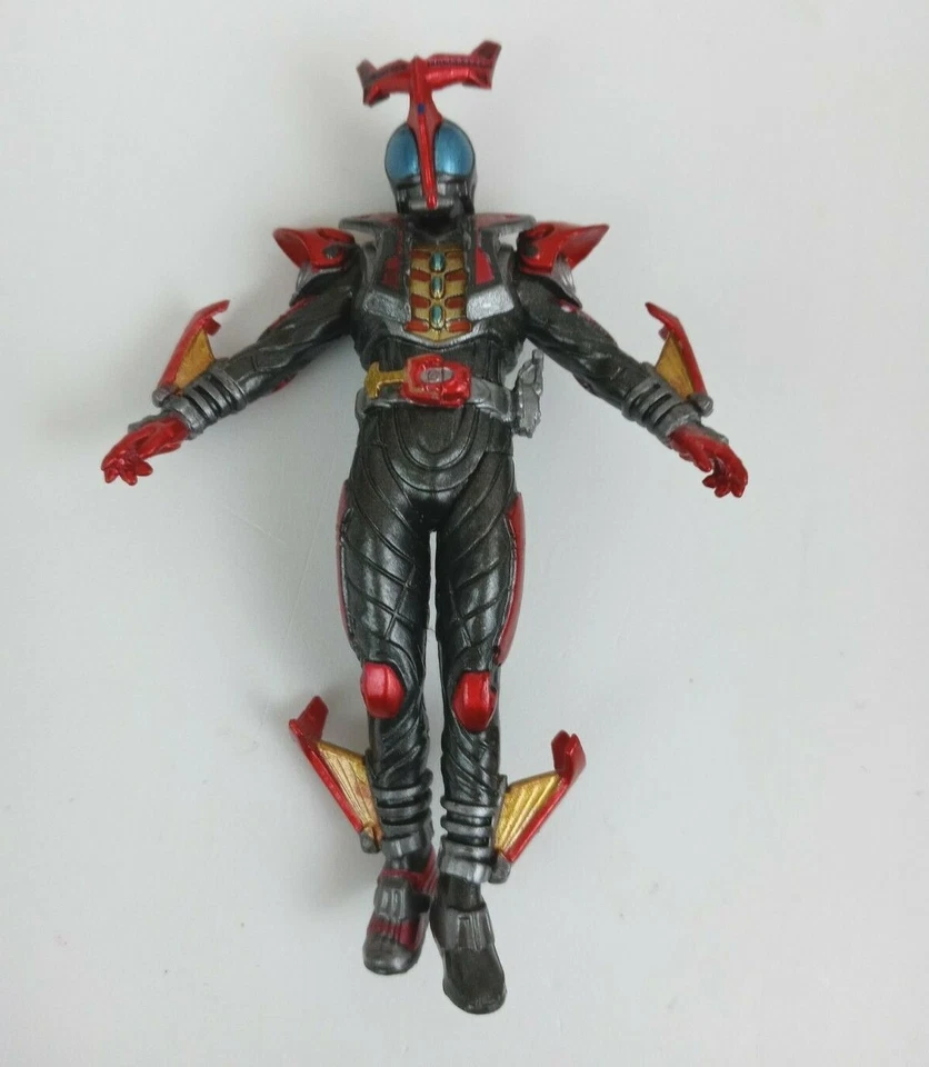 Boneco de vinil Bandai Kamen Masked Rider Kabuto Flying 3,5" raro - Imagem 1 de 4