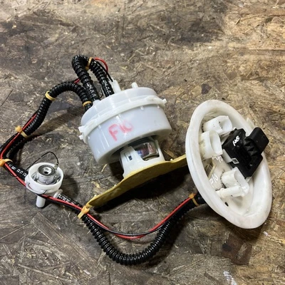 13-17 BMW 528i 535i F06 F07 F10 F12 F13 БЛОК ОТПРАВКИ ТОПЛИВНОГО НАСОСА ПОСТАВКА OEM - Изображение 1 из 4