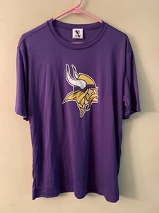 NFL Team Apparel Vikings T Shirt Size Medium  - Picture 1 of 4