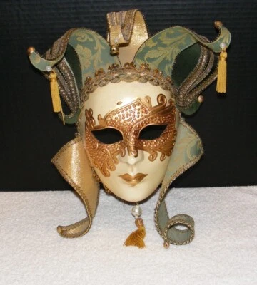 VENETIAN JOKER MASQUERADE FACE MASK RESIN WALL DECOR GUC - Image 1 of 4