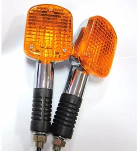 2 X FRONT Turn Signal Lights For Honda V65 MAGNA VF1100C CB1000C CB650SC CB550SC - Picture 1 of 2