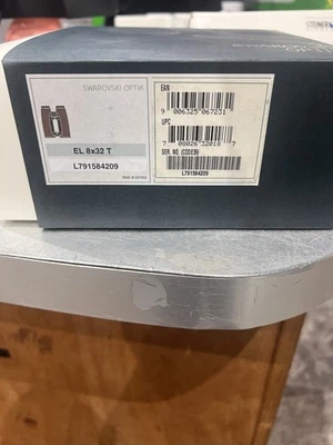 Perfect! Swarovski Optik EL 8x32 Binoculars Outdoor Green w/ Carrying Case - Image 1 of 4