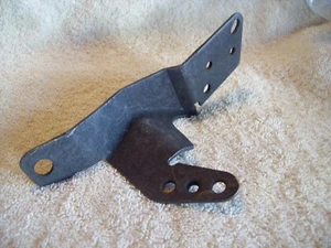 1977-1982 Corvette Gas Pedal Rod Hold Down Bracket NOS 460826 - Picture 1 of 7