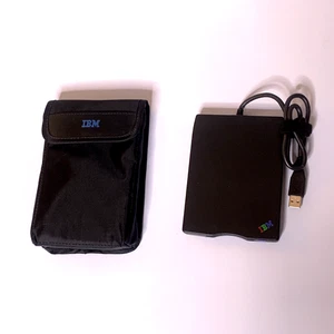 IBM Thinkpad 3.5" Floppy Disk Drive External USB Drive FD-05PUB With Carry Bag - Afbeelding 1 van 7