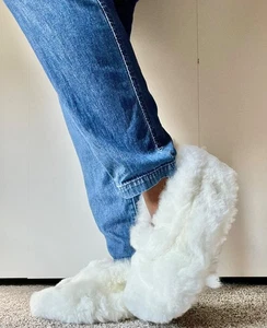 100% Alpaca Fur Slippers Made in Peru Sz 10 W 8.5M Free Shipping - Picture 1 of 4