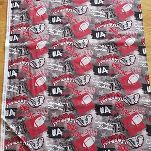 1/2 yd UNIV of ALABAMA CRIMSON Fabric Cotton Digital Print COLLEGE Sykel AL1235 - Picture 1 of 3