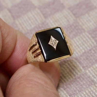 NUEVO ANILLO DE DIAMANTES EXTRAÍDOS NATURALES DE ORO AMARILLO DE CATORCE QUILATES PARA HOMBRE (talla diez) Foto 1 de 4