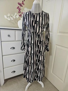 ASOS Womens Abstract Lined 100% Viscose Stretch Shift Dress 3/4 Bell Sleeve Sz 2 - Picture 1 of 16