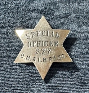 Obsolete/Vintage Duluth, Missabe and Iron Range Railway Special Officer Badge - Picture 1 of 2