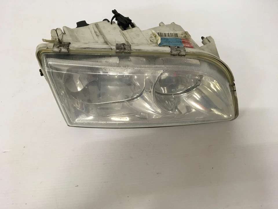 00 01 02 03 04 Faro lateral derecho pasajero volvo s40 1.8t  Foto 1 de 3