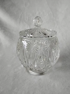Plato de caramelo de cristal pesado vintage Avon con tapa, hermoso estado - Imagen 1 de 10