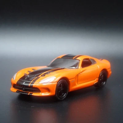 2013- 2017 DODGE VIPER GTC RARO 1/64 SCALA DA COLLEZIONE DIORAMA - Immagine 1 di 4