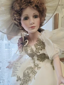 Muñeca de porcelana vintage con luz nocturna - cara y manos iluminadas - rara coleccionable - Imagen 1 de 8