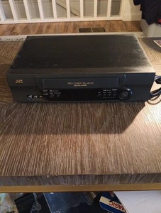 JVC HR-A57U accende nastro bloccato VHS VCR lettore videocassette registratore a nastro  - Foto 1 di 4