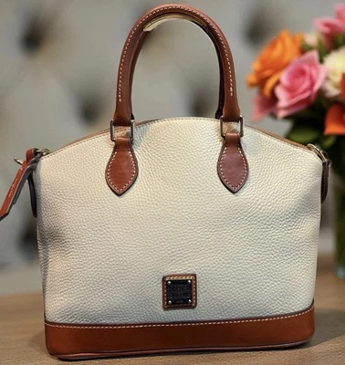 Bolso Cartera Dooney Bourke Hueso Crema Cuero Guijarro Cúpula Con Correa Bandolera Foto 1 de 4