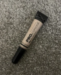LA Girl Pro Concealer ‘Vanilla’ - Picture 1 of 2
