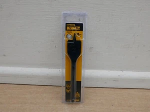 DeWALT DT4773 28mm X 152mm impact rated flat wood drill bit - Picture 1 of 1
