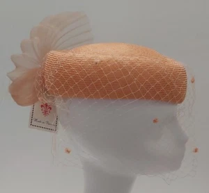 Gorro De Ceremonia Con Velito Naranja Hecho En Italia - Imagen 1 de 4