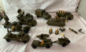 Pyro Plastik Militärfahrzeug Konvolut Panzer Jeeps LKW Vintage 50er Spielzeug Soldaten - Bild 1 von 14