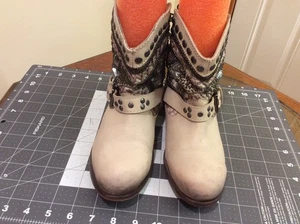 Naughty Monkey Damen-Stiefeletten abgenutzt Leder beige zum Überziehen Größe 6,5 - Bild 1 von 15