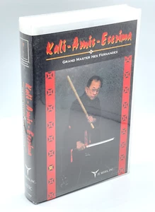 Kali-Arnis-Escrima GRAND MASTER NES FERNANDEZ VHS Vol.3 - Imagen 1 de 1