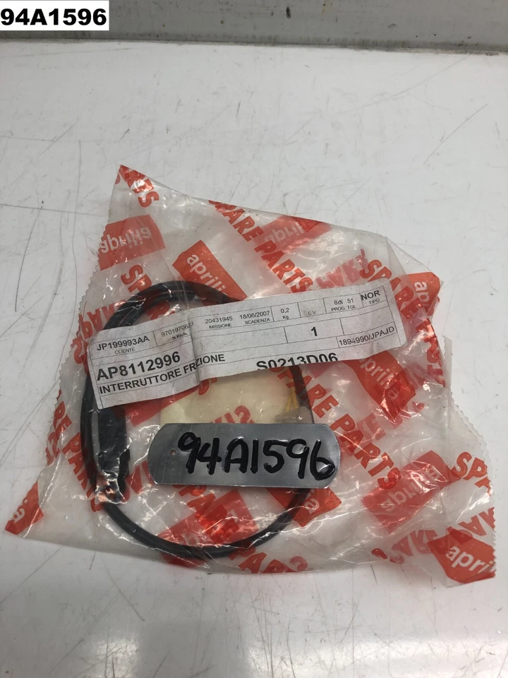 APRILIA RS 250 1998 - 2018 REAR BRAKE SWITCH NOS GENUINE OEM LOT94 94A1596 - Изображение 1 из 1