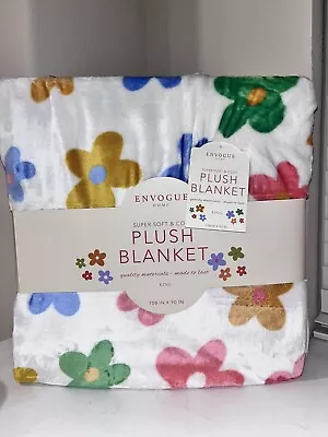 1-NUEVO CON ETIQUETAS MANTA ENVOGUE HOME DISEÑO FLORAL MARGARITA TAMAÑO KING Foto 1 de 4