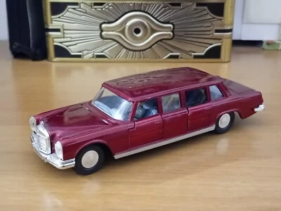 Dinky Toys 1:43, N°128 "Mercedes-Benz 600". Limousine. Good Conditions! - Immagine 1 di 4