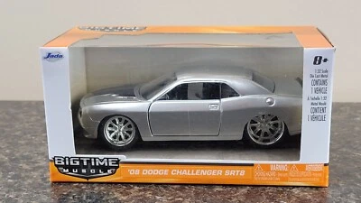 Jada Toys Bigtime Muscle Diecast Car 2008 Dodge Challenger SRT8 Silver 1:32 — 第 1/4 张图片