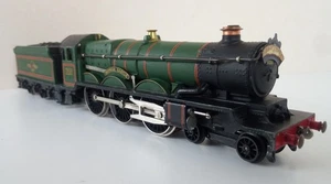 Hornby Dublo OO 2220 GWR Castle Class 4-6-0 Loco & Tender ‘Denbigh Castle' 4085 - Picture 1 of 12