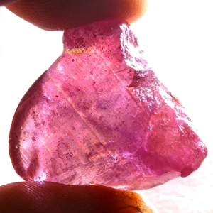 60.90Ct. Natural Gemstone Ruby Rough Rare Pinkish Red Large Size Mine Mozambique - Picture 1 of 7