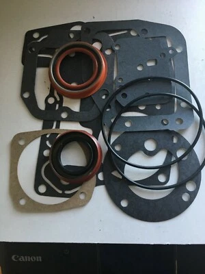 1958-62 Chevrolet Powerglide Transmission Outside Seal Kit w/Front & Rear Seal - Image 1 of 4