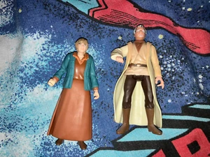 1997-1998 Star Wars Hasbro Power of the Force Aunt Beru Lars Owen Action Figures - Picture 1 of 2
