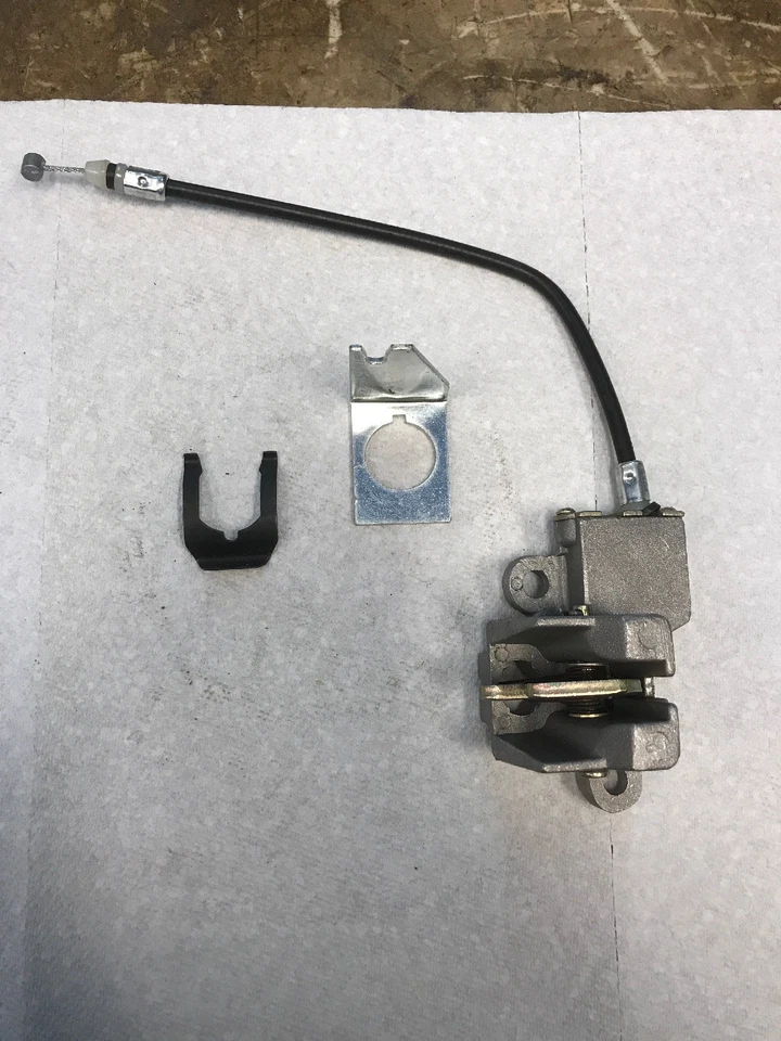 Nuevo de Lote Antiguo 2006 Urbano 50cc Chino Scooter/Ciclomotor Tanque Deportivo, Cable de Cierre de Asiento Foto 1 de 4