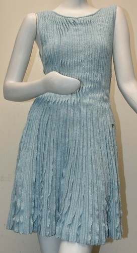 NUOVO Abito a maglia Chanel a pieghe blu chiaro lino cashmere aderente svasato cc 42