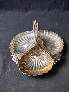 Walker & Hall Silverplate Clamshell Dish Candy Nuts 51054 - Picture 1 of 15