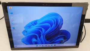 Microsoft Surface Pro 4 12.3" (1724) 8GB RAM 256GB SSD Glasschaden Touch OK - Bild 1 von 7