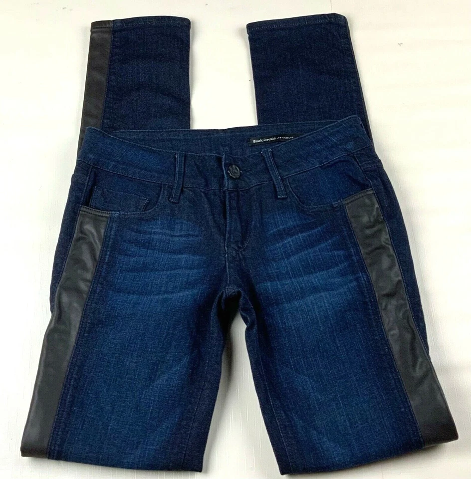 Pantalones de mezclilla ajustados negros orquídea para mujer talla 26 elásticos imitación cuero rayas tiro bajo Foto 1 de 4