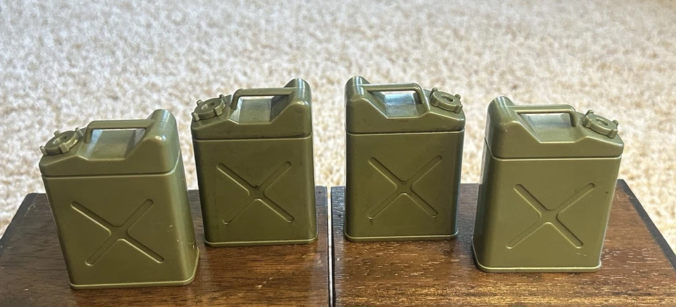 ACCESORIO FIGURA ESCALA 1/6 #85 EJÉRCITO DE EE. UU. LATA DE GASOLINA TANQUE GI JOE 12 PULGADAS lote de 4 Foto 1 de 4