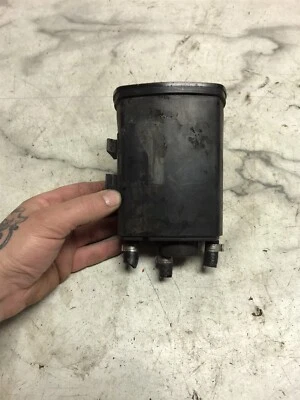 11 Can-Am Spyder Roadster RS SE5 emissions evaporative breather canister — 第 1/4 张图片