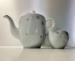 Seyei Fine China Nagoya Japan Snowy Snowflakes 3514 Teapot & Creamer. - Picture 1 of 10