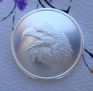 1/2 oz. SCREAMING EAGLE - 30mm round .999 fine silver - Picture 1 of 4