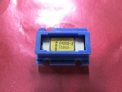 Vintage New Intel C4002-2 MOS RAM family MCS-4 C4004 IC/CPU/Processor White/Gold - Image 1 of 4