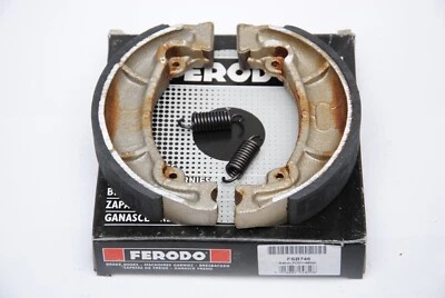 Ganasce Freno POSTERIORI per Honda CR 250 R 1983-1985 / CR 480 R 1983-1985 — 第 1/3 张图片