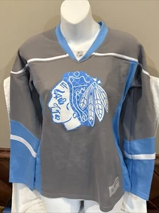 AWESOME Chicago Blackhawks Women's Sm Blue Cancer Awareness Reebok Jersey, NICE! - Picture 1 of 7